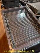 POTS/PANS/LIDS/BAKING SHEETSW/WIRE RACKS/MUFFIN PANS/PIZZA PANS