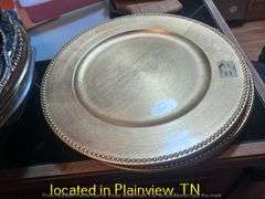 VINATGE PYREX/PLASTIC CHARGERS&SERVING TRAYS/CASSEROLE DISH/2CHEESE BOARDS/CUTTING BOARDS