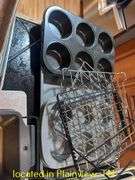 POTS/PANS/LIDS/BAKING SHEETSW/WIRE RACKS/MUFFIN PANS/PIZZA PANS