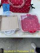 ZIPPERED INSULATED CASSEROLE CARRIER WITH ACCESSORIES-APPEARS UNUSED