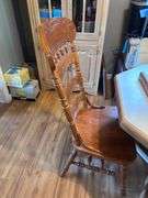 48X36X29 KITCHEN TABLE WITH 12" LEAF & (4) ROLLING CHAIRS AND BAG OF ASSORTED PLASTIC AND FABRIC TAB