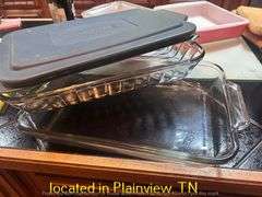 VINATGE PYREX/PLASTIC CHARGERS&SERVING TRAYS/CASSEROLE DISH/2CHEESE BOARDS/CUTTING BOARDS