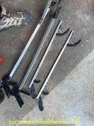 QTY (4) GRABBERS