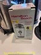 KEURING/K POD HOLDER/JAMILTON BEACH CUSTOM GRINDER/2 ELEC CARAFES-NOT TESTED