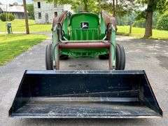 JOHN DEERE 830 Diesel