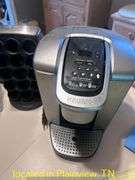 KEURING/K POD HOLDER/JAMILTON BEACH CUSTOM GRINDER/2 ELEC CARAFES-NOT TESTED