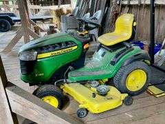 John Deere E180 Lawn Tractor