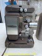 DA-LITE COMET PROJECTOR SCREEN & BELL HOWELL PROJECTOR-OPERATION UNKNOWN