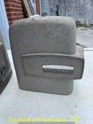 DA-LITE COMET PROJECTOR SCREEN & BELL HOWELL PROJECTOR-OPERATION UNKNOWN