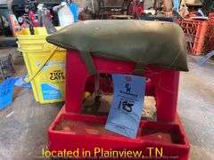 SKOOTER SHOP ROLLING STOOL