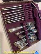 ONIEDA 1310 (8) PLACE SET & CARVEL HALL STAINLESS USA (6) KNIFE SET WITH SERVING FORK & CARVING KNIF