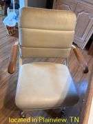 48X36X29 KITCHEN TABLE WITH 12" LEAF & (4) ROLLING CHAIRS AND BAG OF ASSORTED PLASTIC AND FABRIC TAB