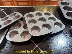 POTS/PANS/LIDS/BAKING SHEETSW/WIRE RACKS/MUFFIN PANS/PIZZA PANS