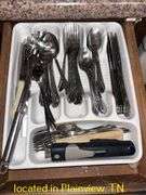 ASST CUPS/GLASSWARE/PLATES/BOWLS/KNIVES/VASES/