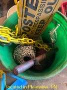 BUCKET OF MISC ROPE AND PLASTIC CHAIN