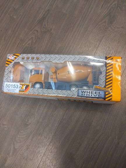 UNUSED REMOTE CONTROLLER CONCRETE  TRUCK