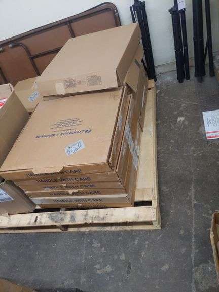 QTY(11)2'X2'LED  DROP IN FIXTURES