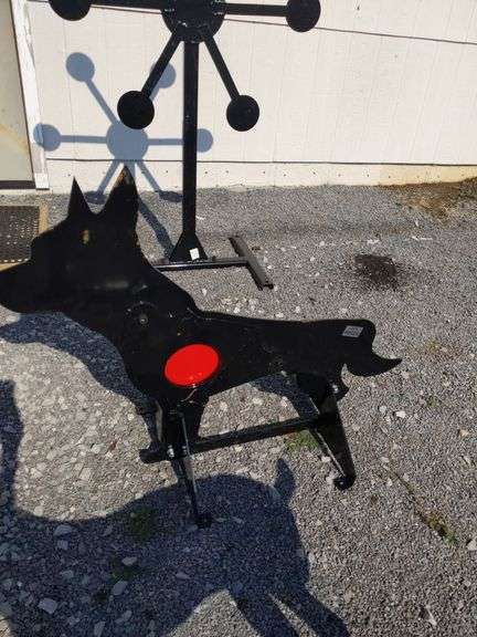 UNUSED FREE STANDING COYOTE SHOOTING TARGET
