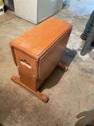 COLLAPSIBLE SIDE TABLE