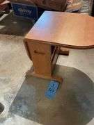 COLLAPSIBLE SIDE TABLE