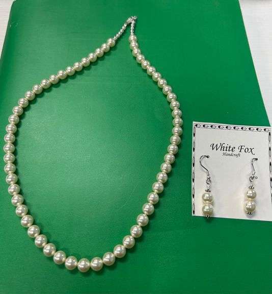 WHITE FOX HANDMADE NECKLACE & EARRING SET