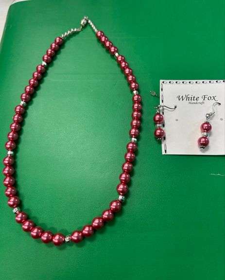 WHITE FOX HANDMADE NECKLACE & EARRING SET