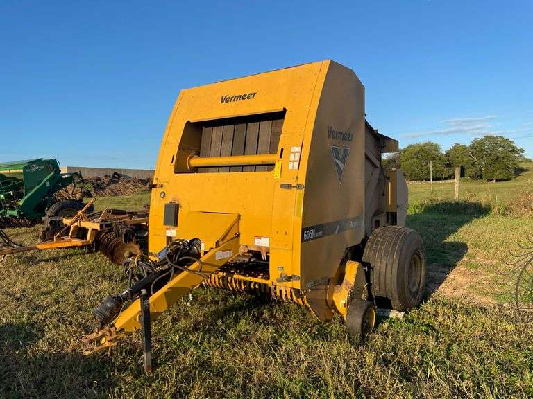 2016 VERMEER 605N SELECT ROUND BALER