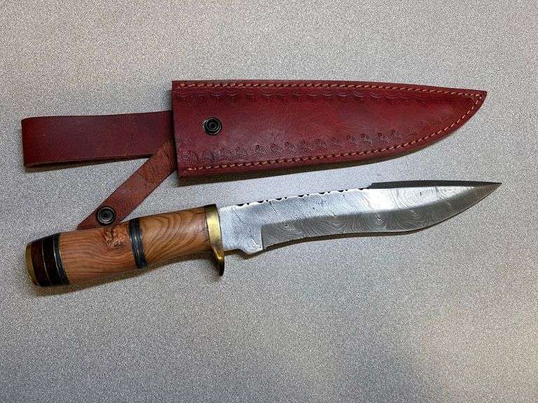 CUSTOM DAMASCUS STEEL FIXED BLADE KNIFE WITH BLUE/BROWN STRIPED HANDLE