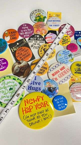 Vintage large novelty-pins collection
