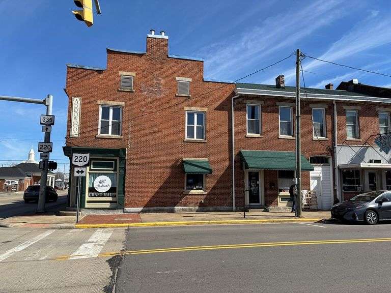 122 Market St. Waverly, OH (Commercial/Multi-Use)