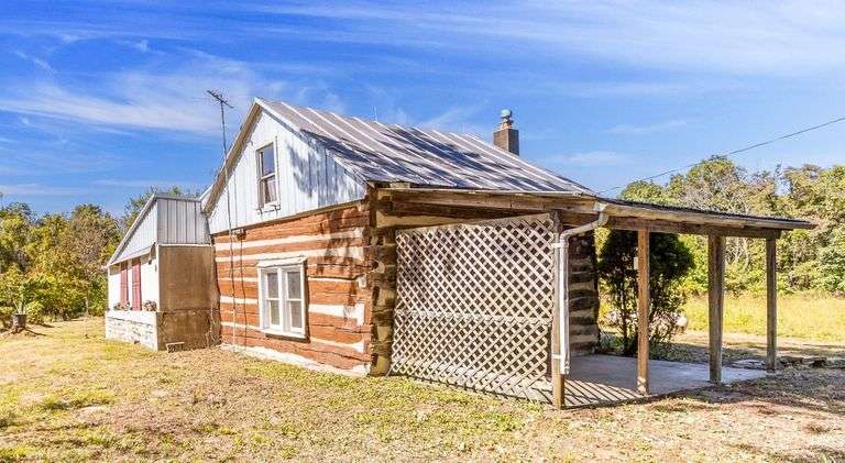 4511 Potts Hill Rd. Bainbridge, OH