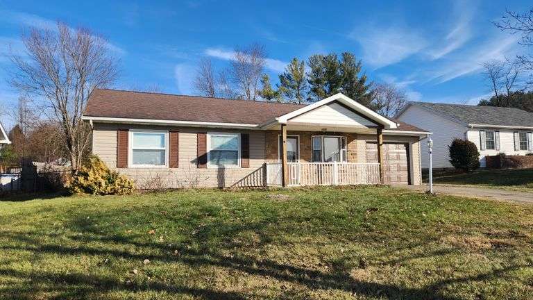 130 Copperfield Dr. Chillicothe, OH  45601