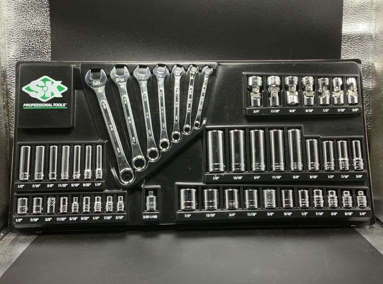 New 51 Piece Sk Professional Tools Socket & Wrench Set SAE No.4251