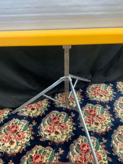 Kodak Instamatic Movie Projector M65 & Projector Screen