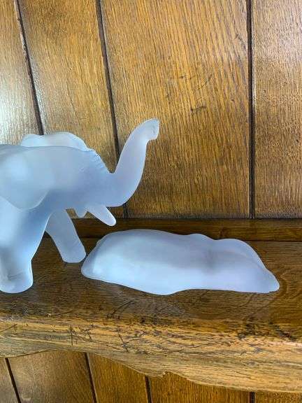 Blue & Pink Tiara Glass Elephants & a Hobnail Trinket Box
