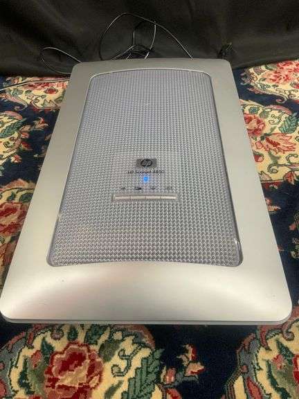 HP Scanjet 4850 Photo Scanner Complete With Power Supply And Cables