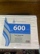 Impressions Single Ply 600 Thread Count Twin Sheets Set