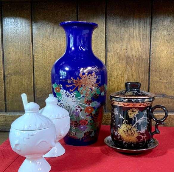 10” Oriental Vase & Two Porcelian Girl Sugars & black mug for tea
