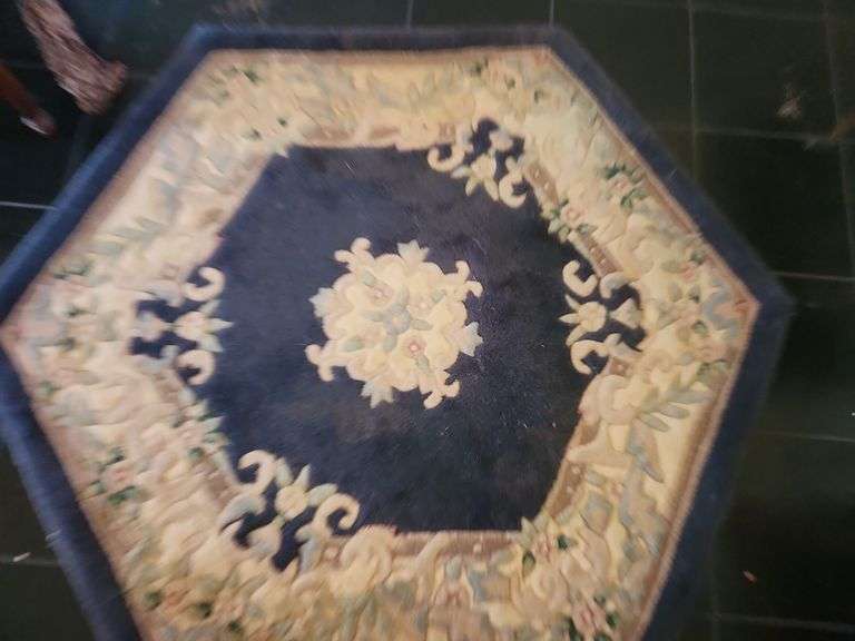 Hexagonal Oriental Rug - 58" - Made in India