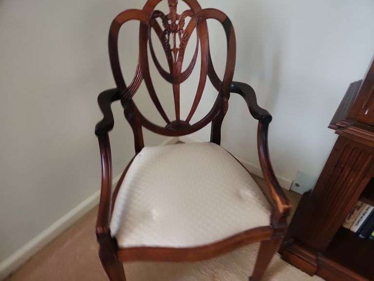 Side Arm Chair