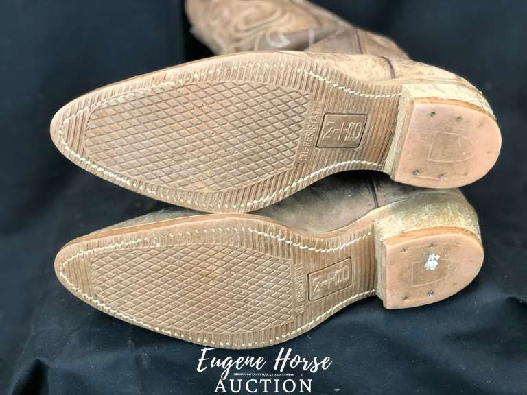 10 1/2 mens boots