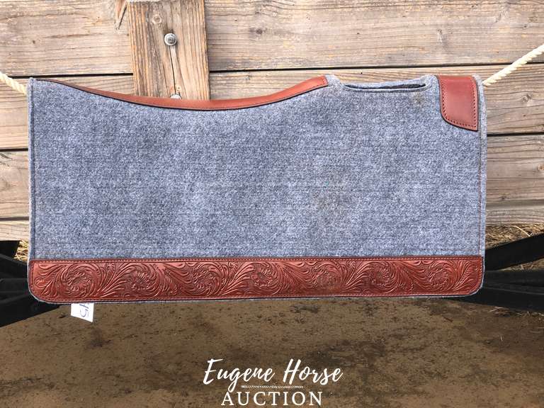 Saddle pad