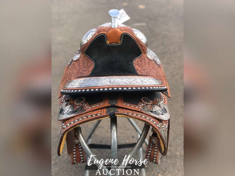 Show saddle