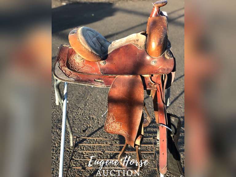 Roper saddle