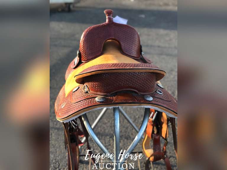 Hilason saddle