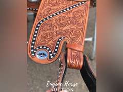 Show saddle