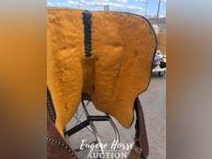 Show saddle
