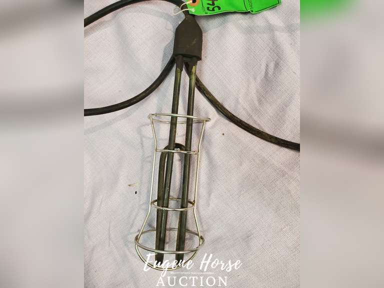 Water bucket or tank heater