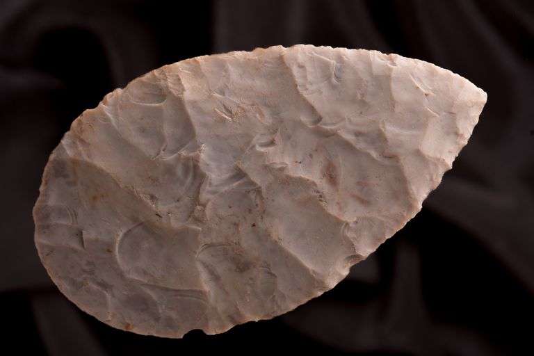 A 3 1/2"Adena Cache Blade made from Flint - Evan Gallo Auctioneers LLC