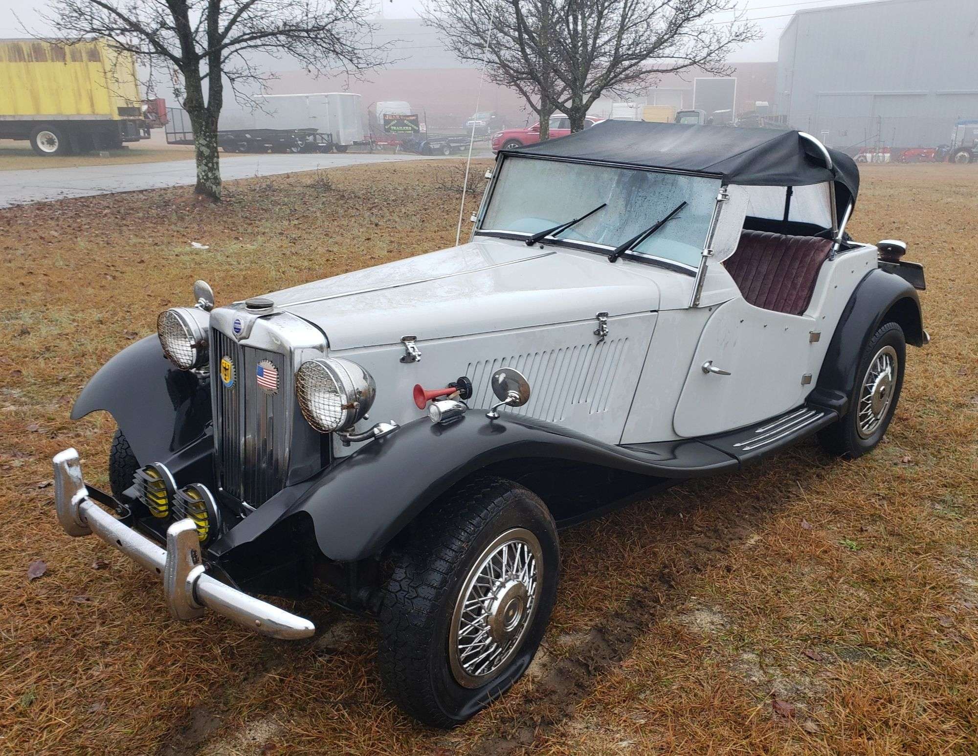 1953 MG TD Replica: 1981 Classic Roadsters Dutchess